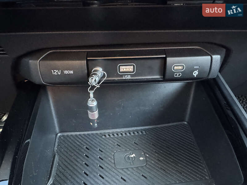 Позашляховик / Кросовер Kia Niro 2022 в Києві