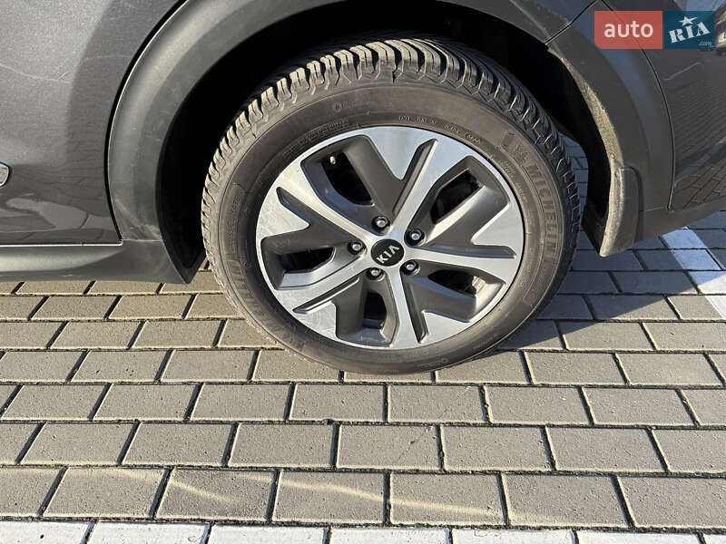 Внедорожник / Кроссовер Kia Niro 2020 в Тернополе