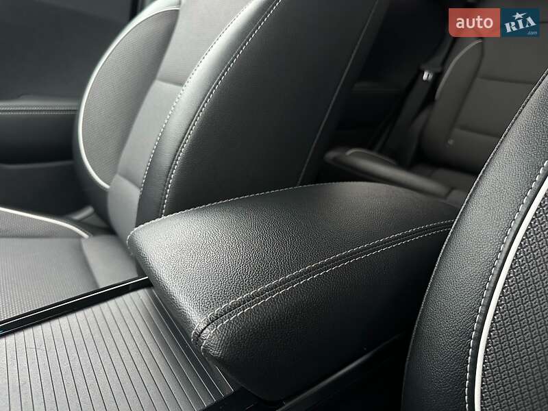 Внедорожник / Кроссовер Kia Niro 2021 в Львове