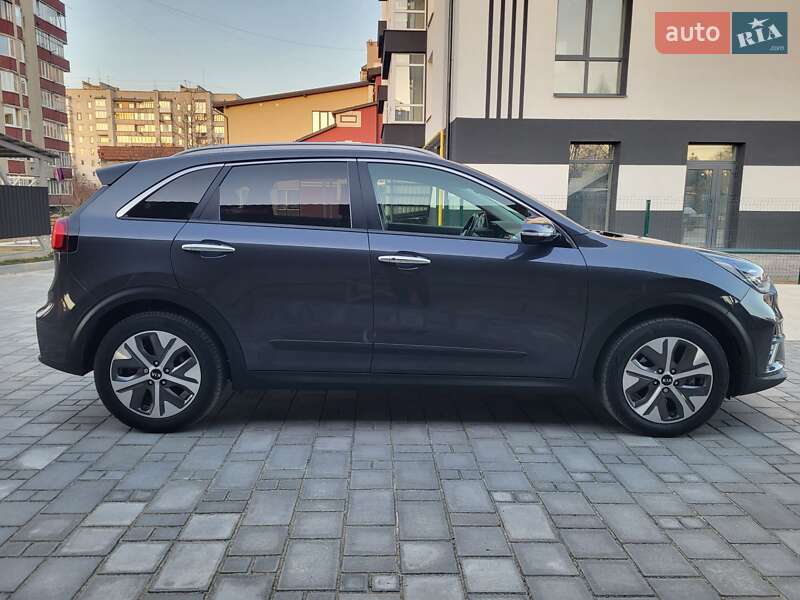 Внедорожник / Кроссовер Kia Niro 2020 в Долине фото 6 Внедорожник / Кроссовер Kia Niro 2020 в Долине