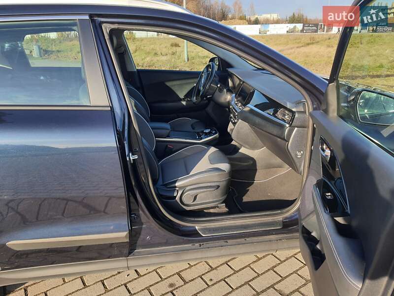 Позашляховик / Кросовер Kia Niro 2020 в Львові