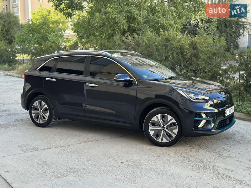 Позашляховик / Кросовер Kia Niro 2019 в Івано-Франківську