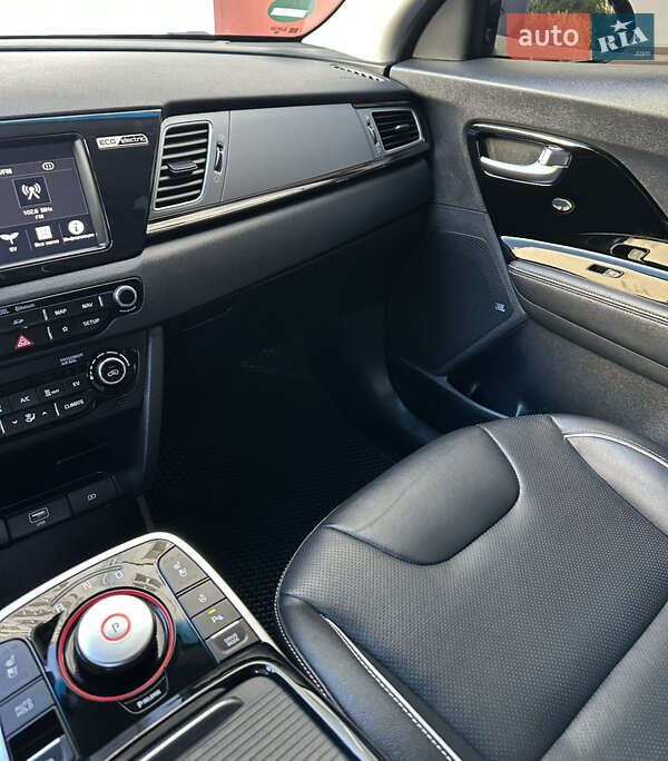 Позашляховик / Кросовер Kia Niro 2019 в Івано-Франківську