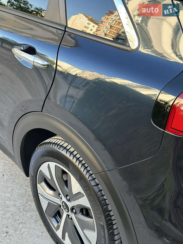 Позашляховик / Кросовер Kia Niro 2019 в Івано-Франківську