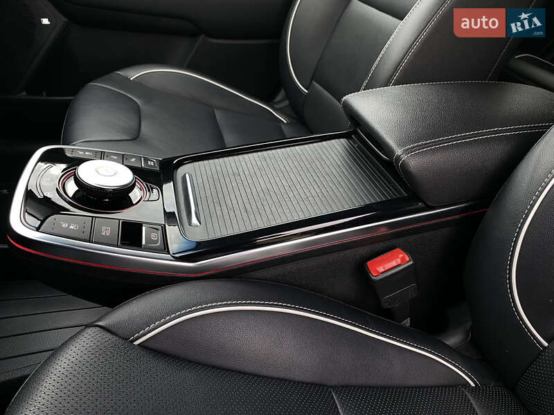 Позашляховик / Кросовер Kia Niro 2020 в Львові