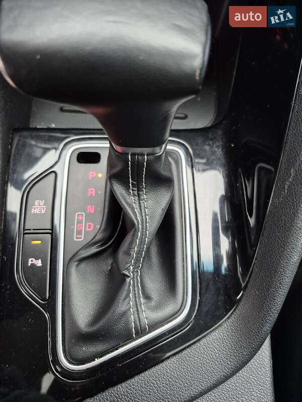 Внедорожник / Кроссовер Kia Niro 2019 в Владимире фото 58 Внедорожник / Кроссовер Kia Niro 2019 в Владимире