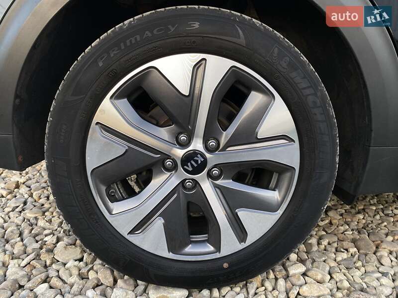 Внедорожник / Кроссовер Kia Niro 2020 в Львове