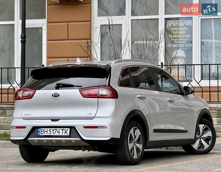 Внедорожник / Кроссовер Kia Niro 2017 в Одессе