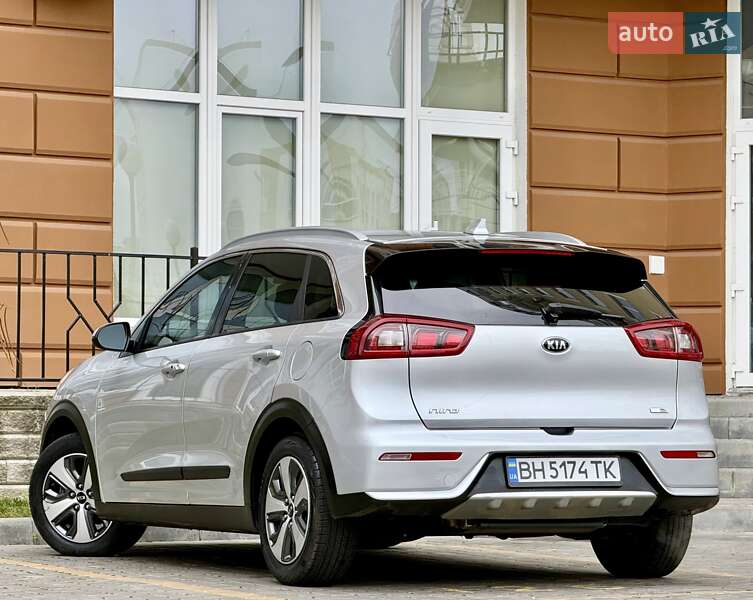 Внедорожник / Кроссовер Kia Niro 2017 в Одессе