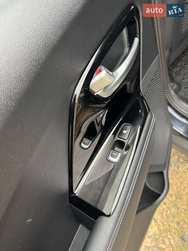 Позашляховик / Кросовер Kia Niro 2020 в Яворові