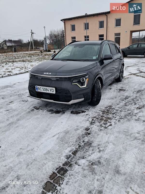 Позашляховик / Кросовер Kia Niro 2023 в Львові