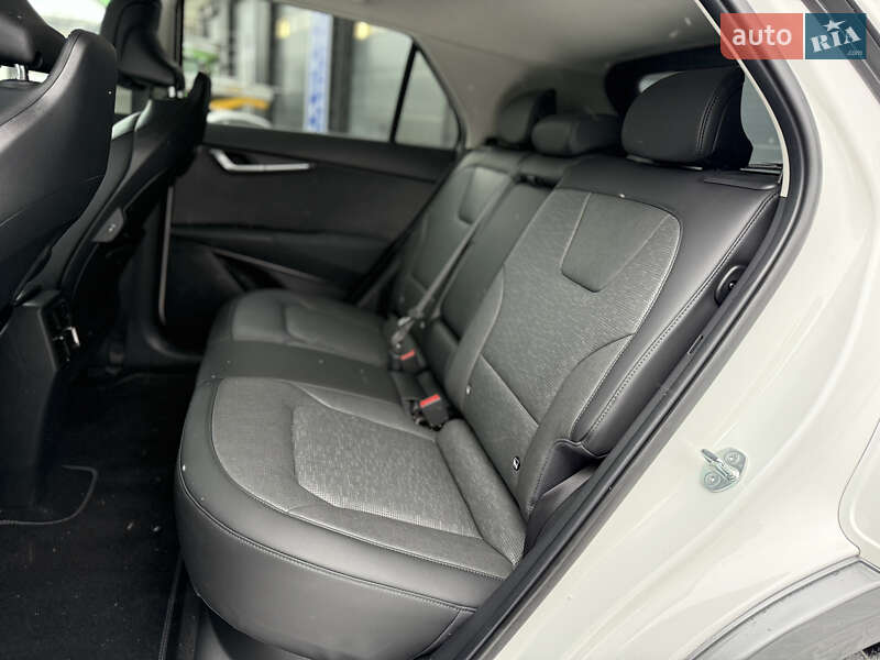 Позашляховик / Кросовер Kia Niro 2023 в Городку