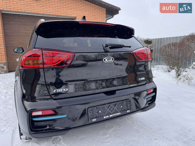 Внедорожник / Кроссовер Kia Niro 2020 в Казатине