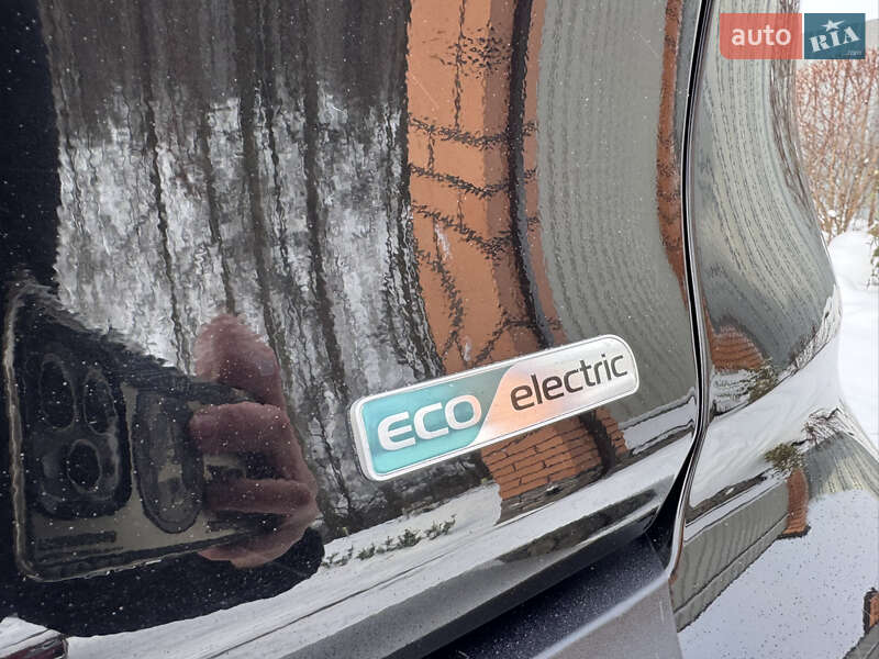 Внедорожник / Кроссовер Kia Niro 2020 в Казатине