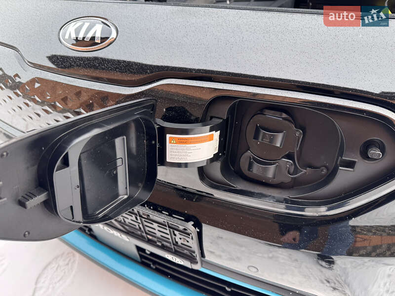 Внедорожник / Кроссовер Kia Niro 2020 в Казатине