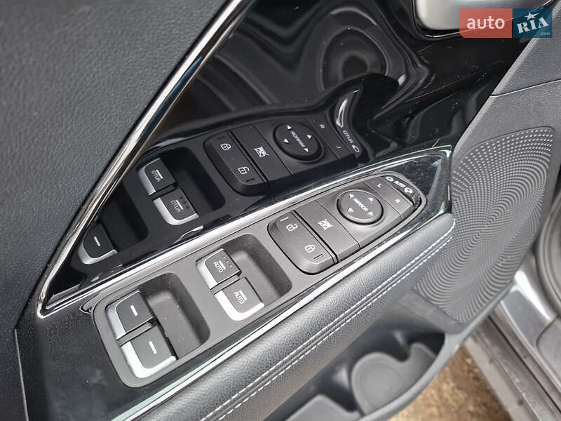 Внедорожник / Кроссовер Kia Niro 2020 в Львове