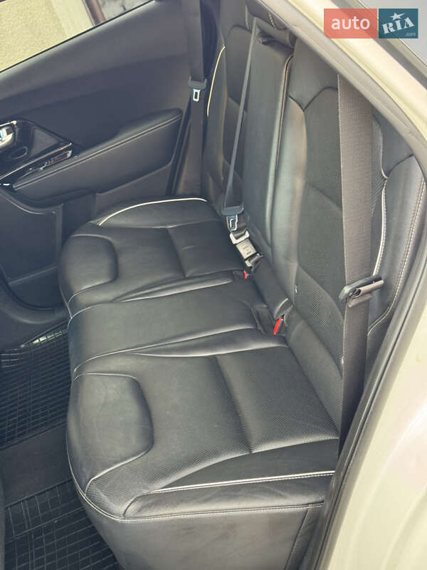 Позашляховик / Кросовер Kia Niro 2020 в Дрогобичі