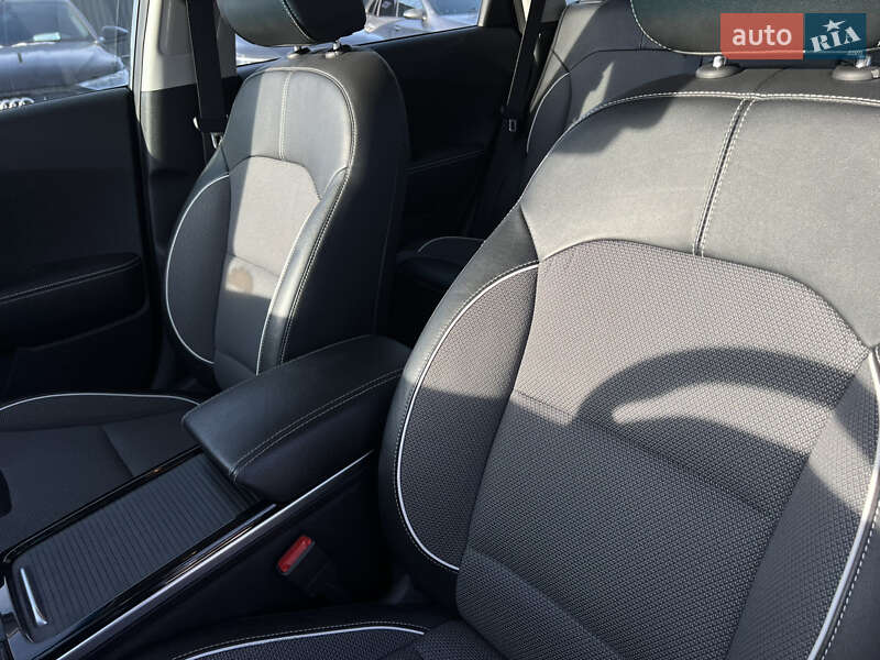 Внедорожник / Кроссовер Kia Niro 2021 в Луцке