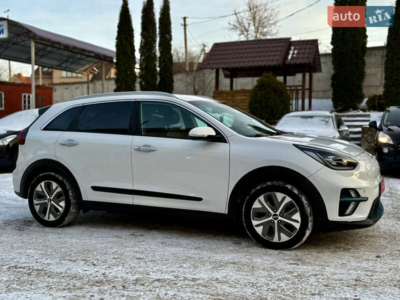 Внедорожник / Кроссовер Kia Niro 2019 в Ровно фото 4 Внедорожник / Кроссовер Kia Niro 2019 в Ровно