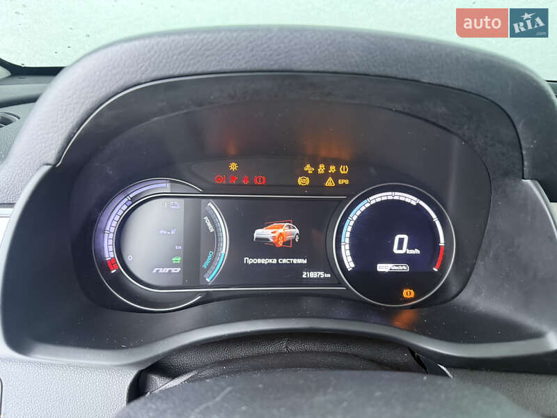 Внедорожник / Кроссовер Kia Niro 2019 в Ровно фото 24 Внедорожник / Кроссовер Kia Niro 2019 в Ровно
