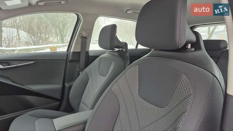 Позашляховик / Кросовер Kia Niro 2022 в Черкасах