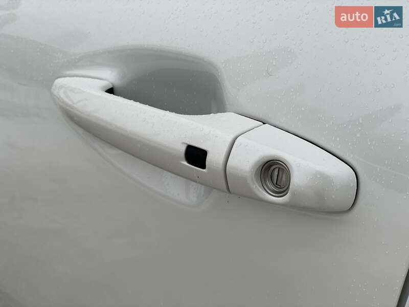 Позашляховик / Кросовер Kia Niro 2019 в Бердичеві фото 24 Позашляховик / Кросовер Kia Niro 2019 в Бердичеві