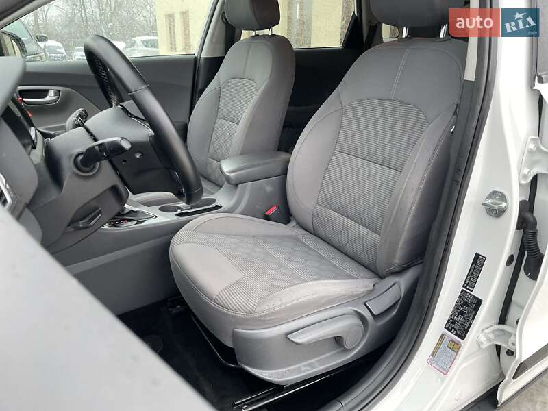 Позашляховик / Кросовер Kia Niro 2019 в Бердичеві фото 27 Позашляховик / Кросовер Kia Niro 2019 в Бердичеві