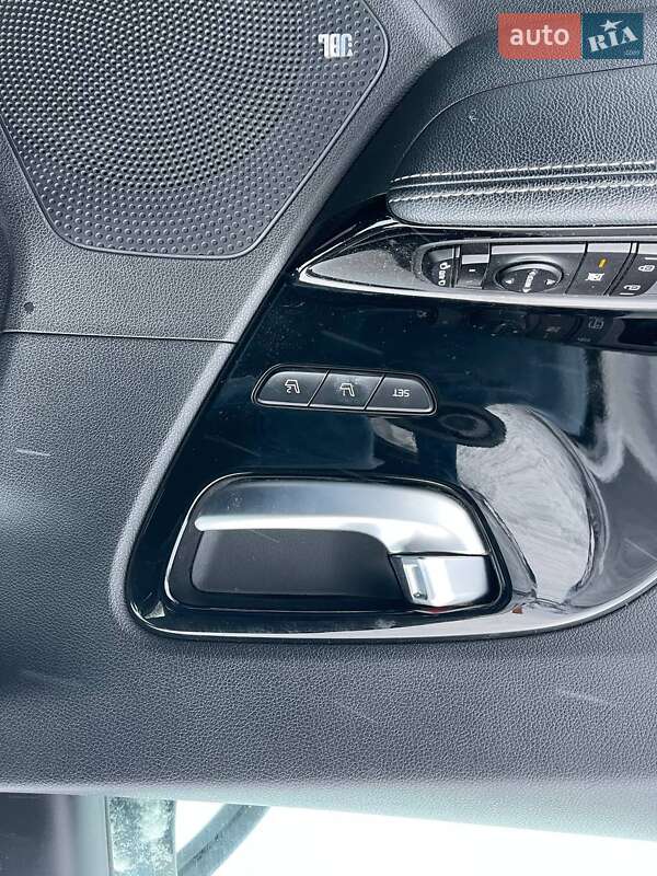 Позашляховик / Кросовер Kia Niro 2019 в Львові