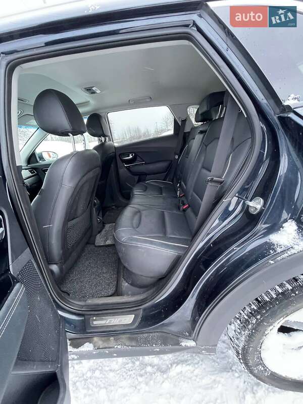 Позашляховик / Кросовер Kia Niro 2019 в Львові