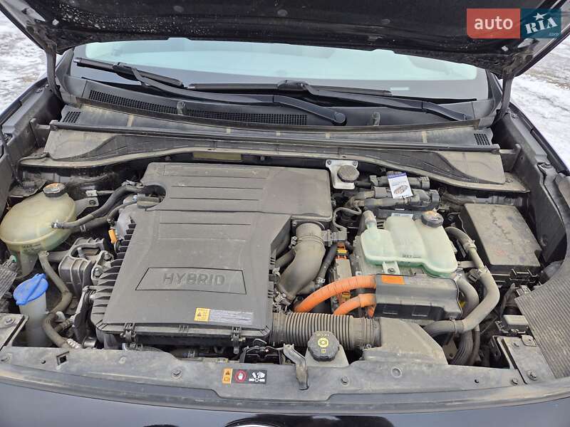 Внедорожник / Кроссовер Kia Niro 2017 в Ужгороде