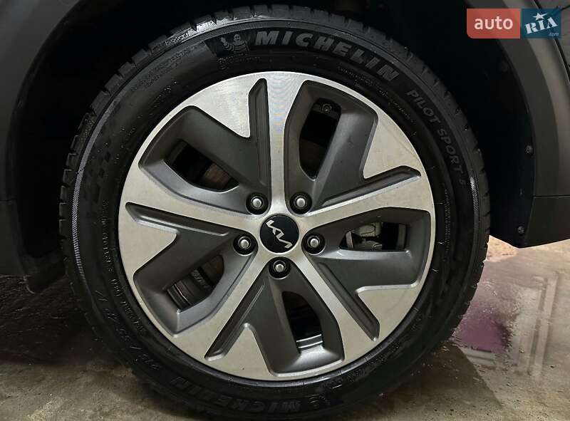 Внедорожник / Кроссовер Kia Niro 2021 в Львове