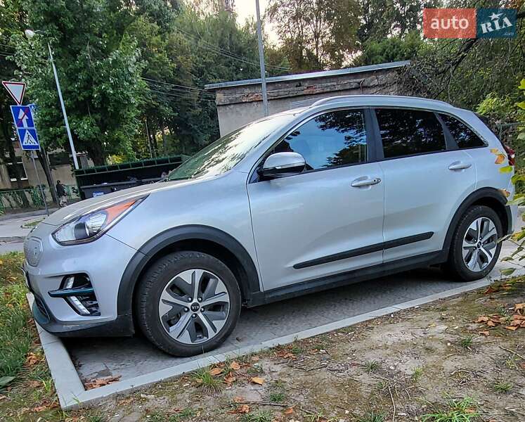 Внедорожник / Кроссовер Kia Niro 2019 в Львове
