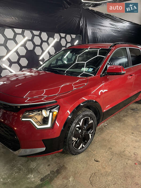 Внедорожник / Кроссовер Kia Niro 2023 в Житомире