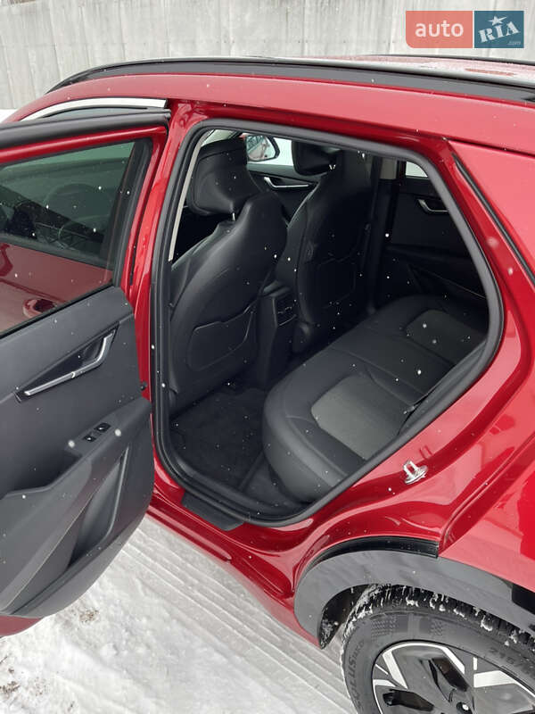 Внедорожник / Кроссовер Kia Niro 2023 в Житомире