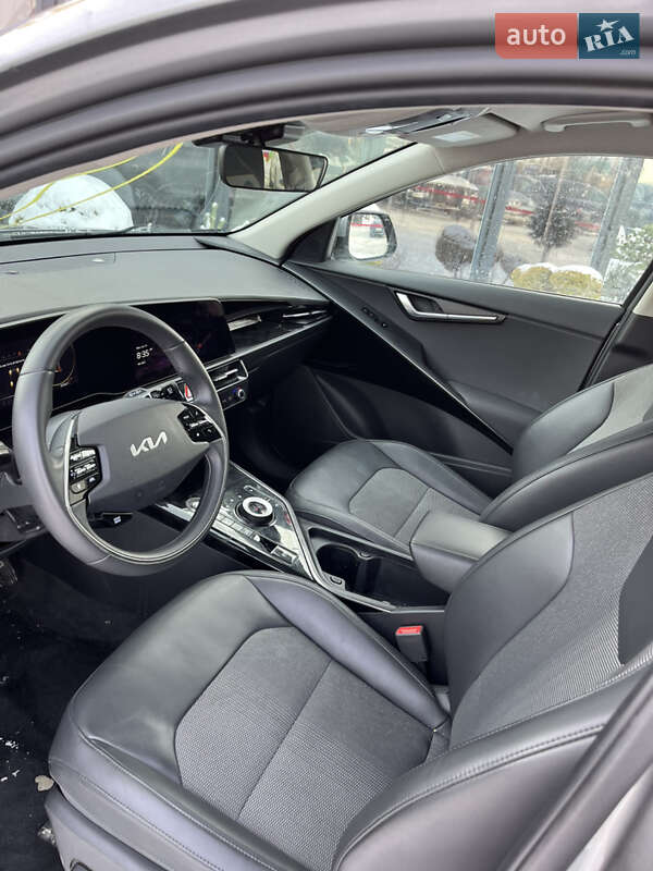 Внедорожник / Кроссовер Kia Niro 2024 в Львове