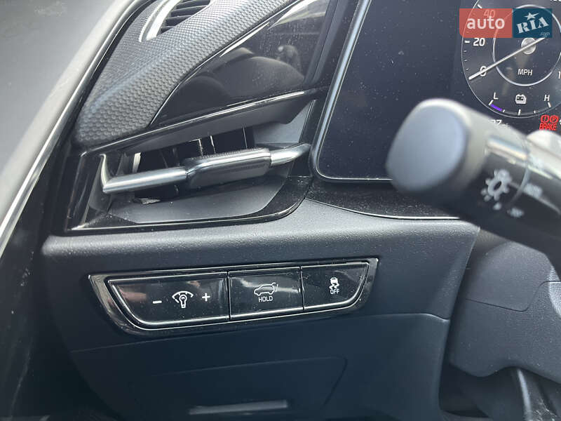 Внедорожник / Кроссовер Kia Niro 2024 в Львове