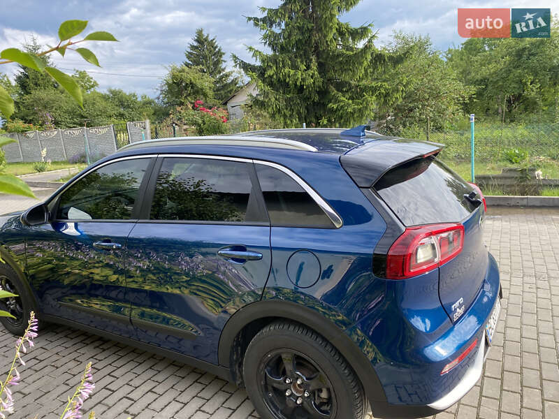 Внедорожник / Кроссовер Kia Niro 2018 в Львове