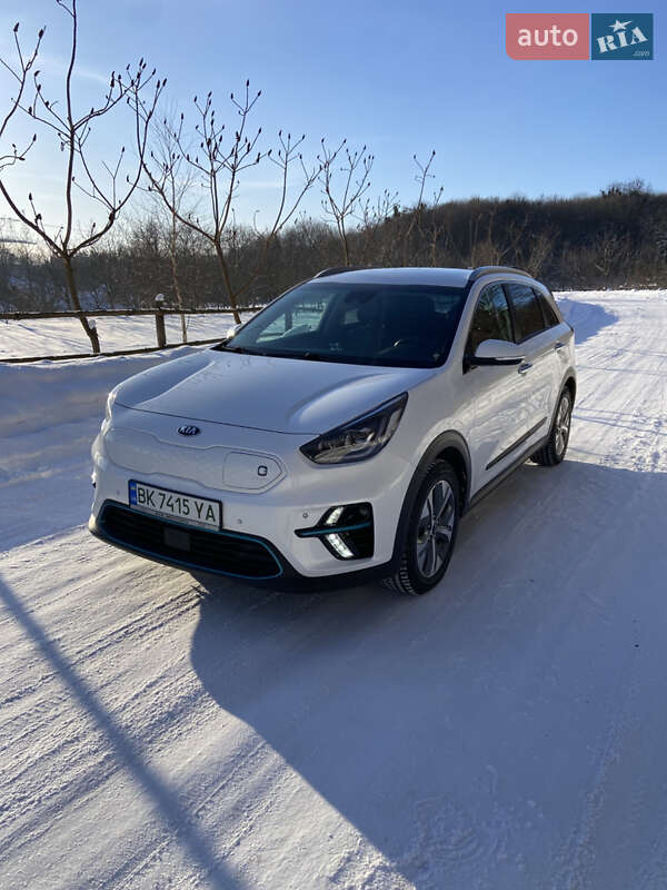 Внедорожник / Кроссовер Kia Niro 2019 в Ровно фото 2 Внедорожник / Кроссовер Kia Niro 2019 в Ровно