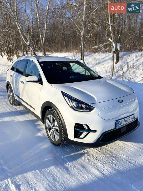 Внедорожник / Кроссовер Kia Niro 2019 в Ровно фото 5 Внедорожник / Кроссовер Kia Niro 2019 в Ровно