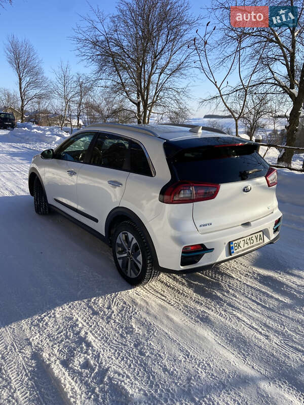 Внедорожник / Кроссовер Kia Niro 2019 в Ровно фото 10 Внедорожник / Кроссовер Kia Niro 2019 в Ровно