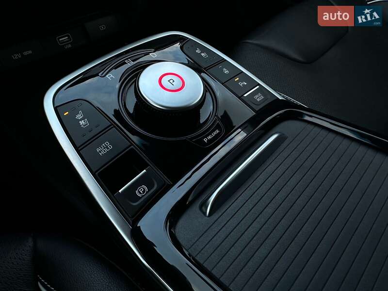 Позашляховик / Кросовер Kia Niro 2020 в Львові