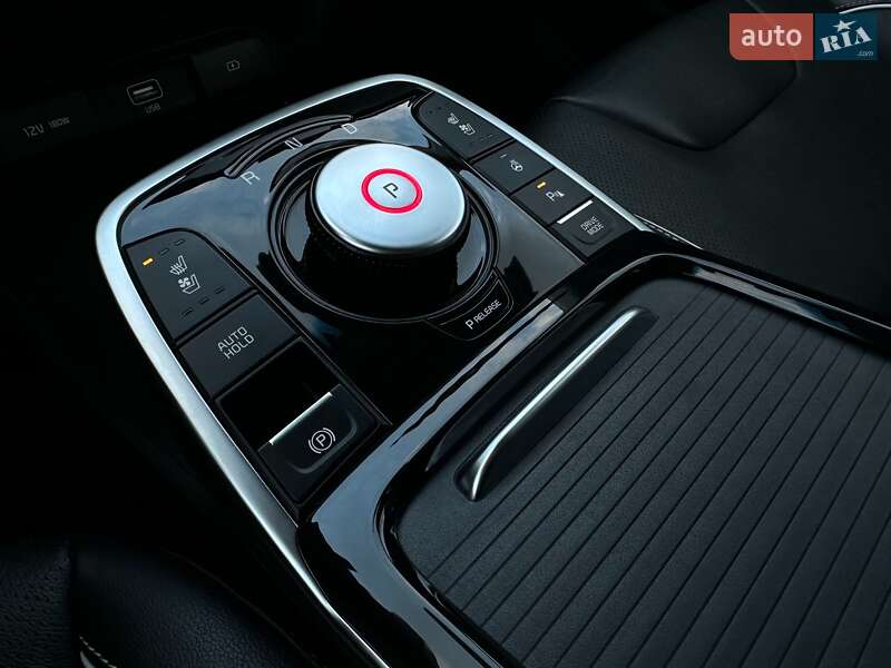 Позашляховик / Кросовер Kia Niro 2020 в Львові