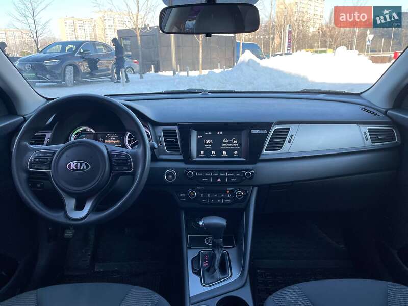 Внедорожник / Кроссовер Kia Niro 2017 в Киеве фото 14 Внедорожник / Кроссовер Kia Niro 2017 в Киеве
