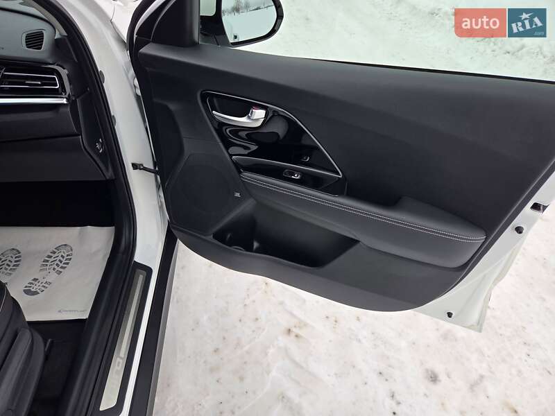 Внедорожник / Кроссовер Kia Niro 2020 в Дубно