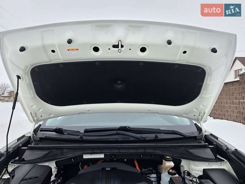 Внедорожник / Кроссовер Kia Niro 2020 в Дубно