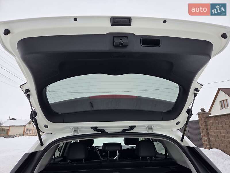 Внедорожник / Кроссовер Kia Niro 2020 в Дубно