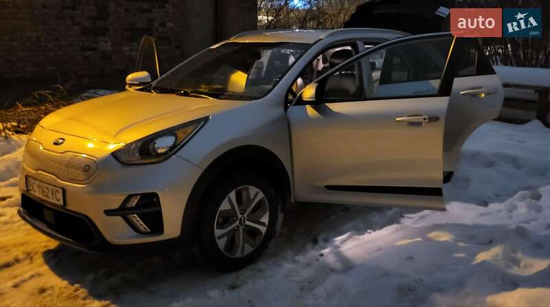 Внедорожник / Кроссовер Kia Niro 2019 в Львове