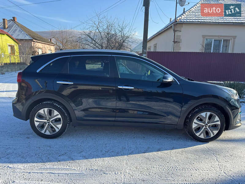Позашляховик / Кросовер Kia Niro 2019 в Виноградові