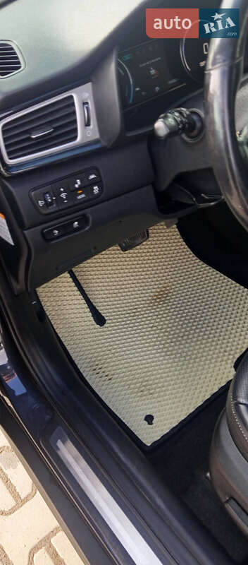 Внедорожник / Кроссовер Kia Niro 2019 в Дрогобыче