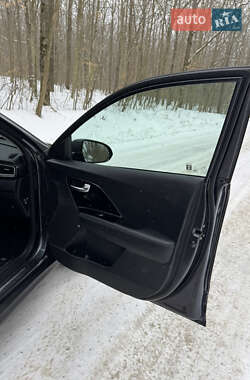 Внедорожник / Кроссовер Kia Niro 2019 в Каменец-Подольском